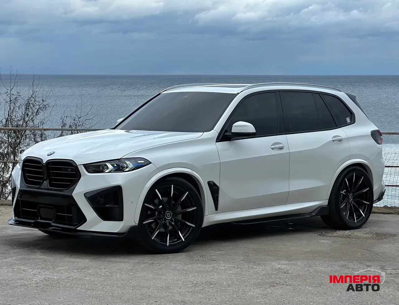 BMW X5 - фото 1