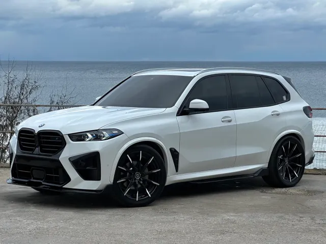 BMW X5 - фото 1
