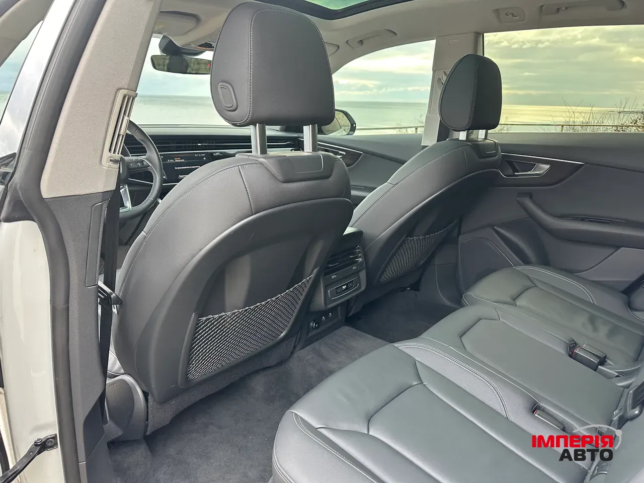 Audi Q8 - фото 22