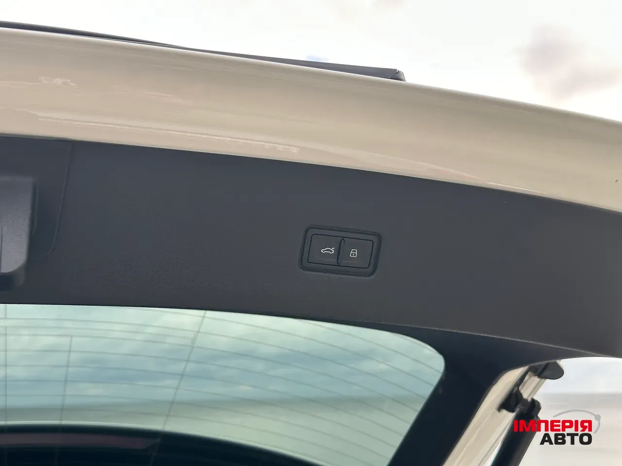 Audi Q8 - фото 16