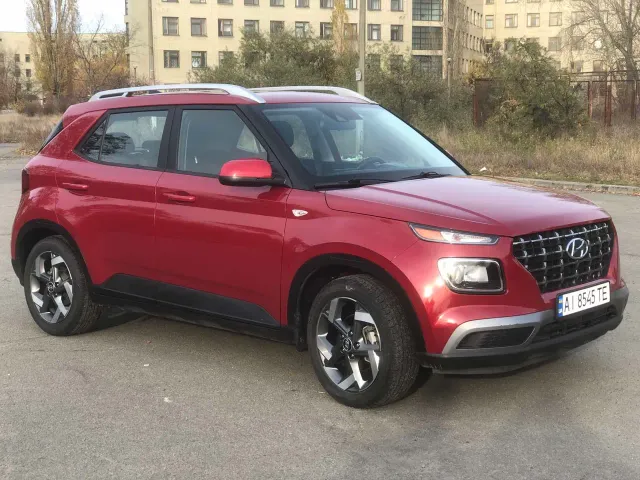Hyundai Venue - фото 1