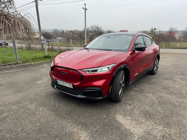 Ford Mustang Mach-E - фото 1