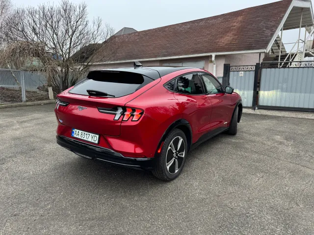 Ford Mustang Mach-E - фото 4