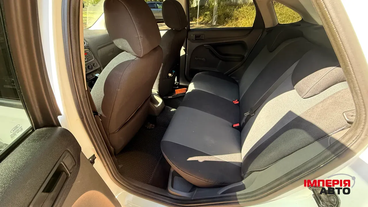 Ford Focus - фото 11