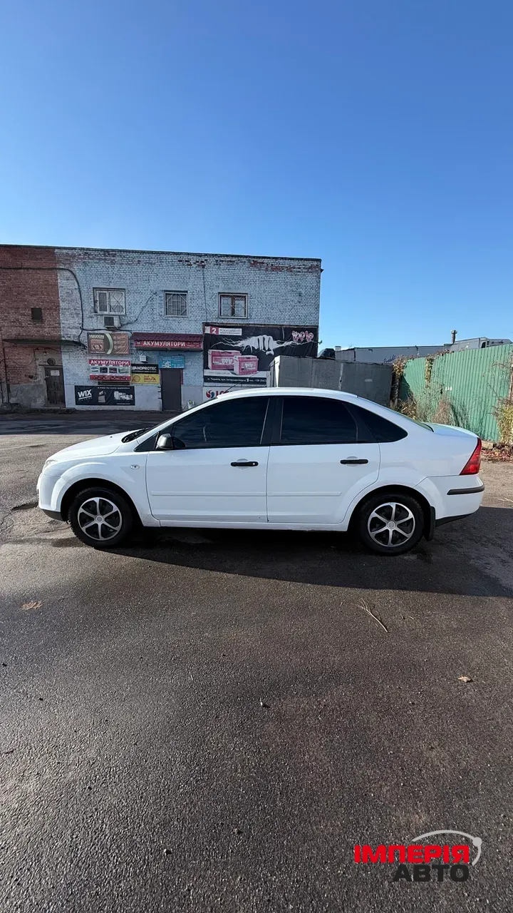 Ford Focus - фото 3