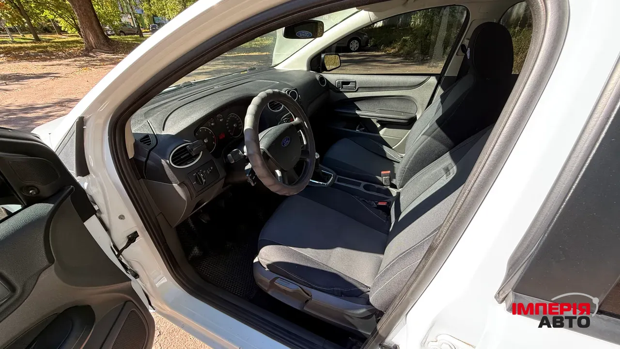 Ford Focus - фото 10