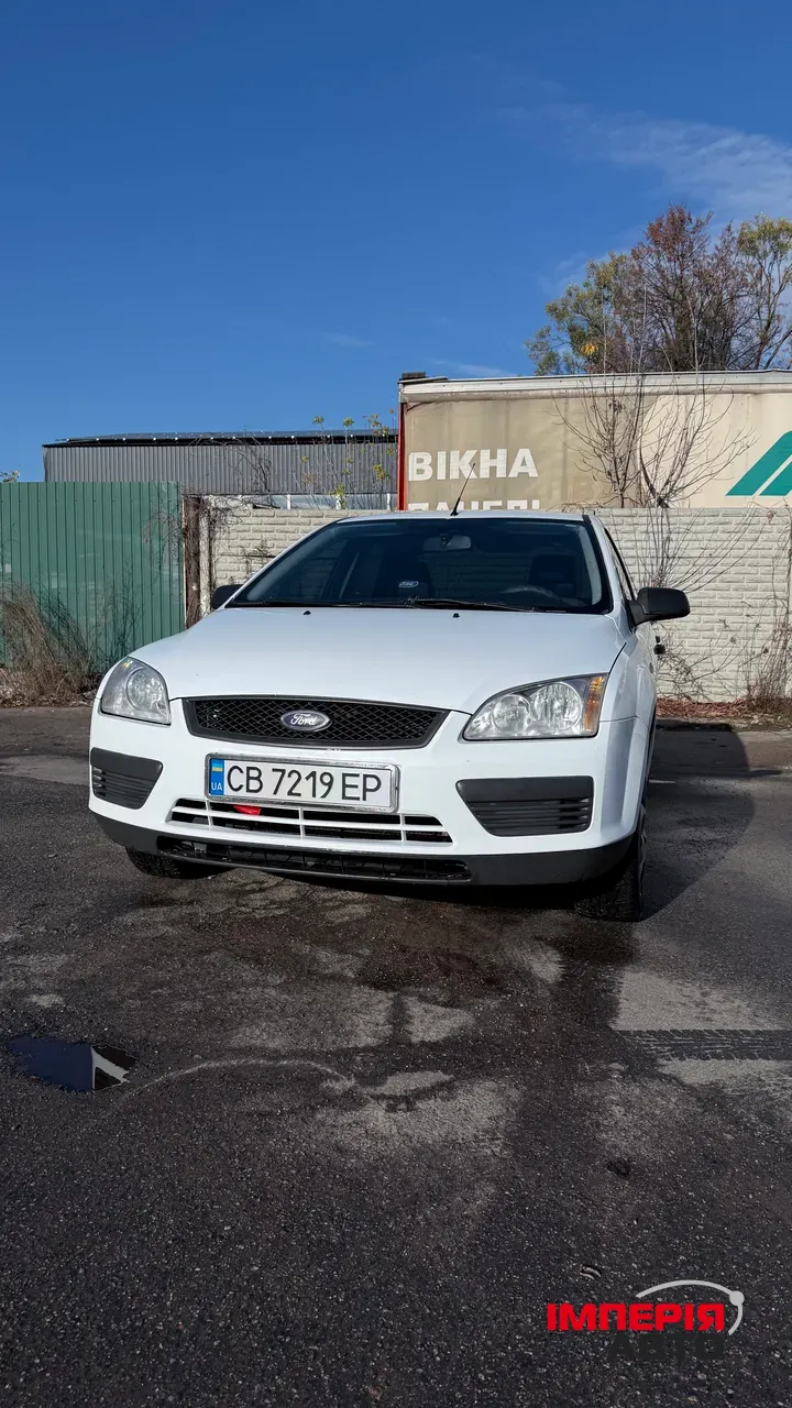 Ford Focus - фото 1
