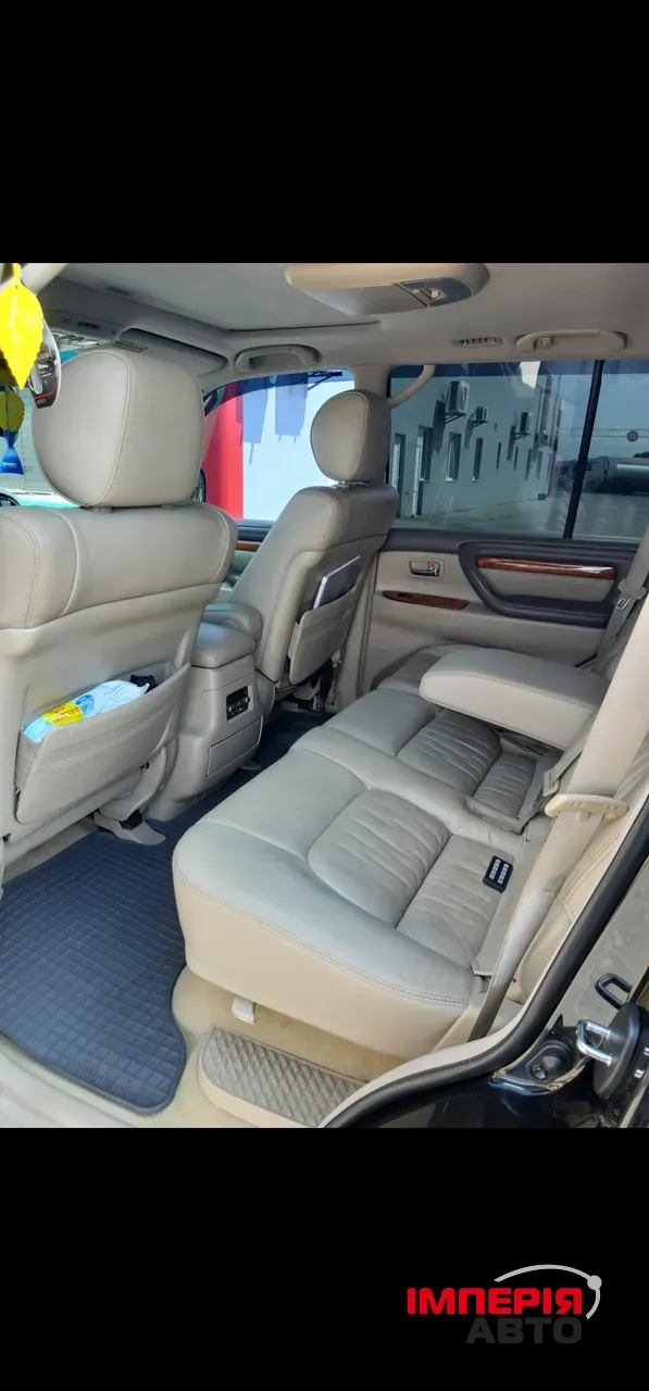 Lexus LX - фото 9