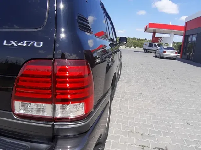 Lexus LX - фото 5