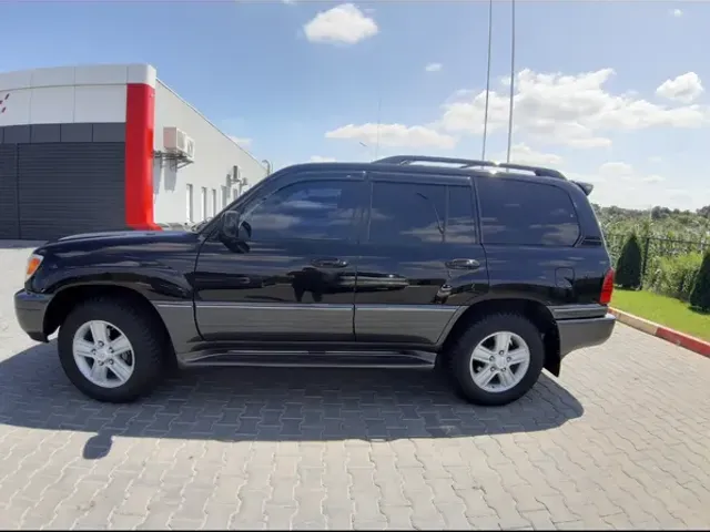 Lexus LX - фото 2