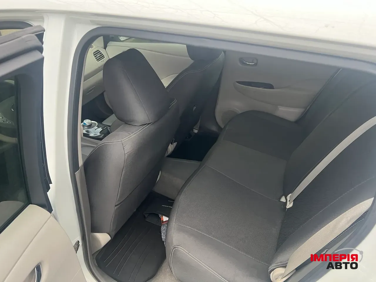 Nissan Leaf - фото 5