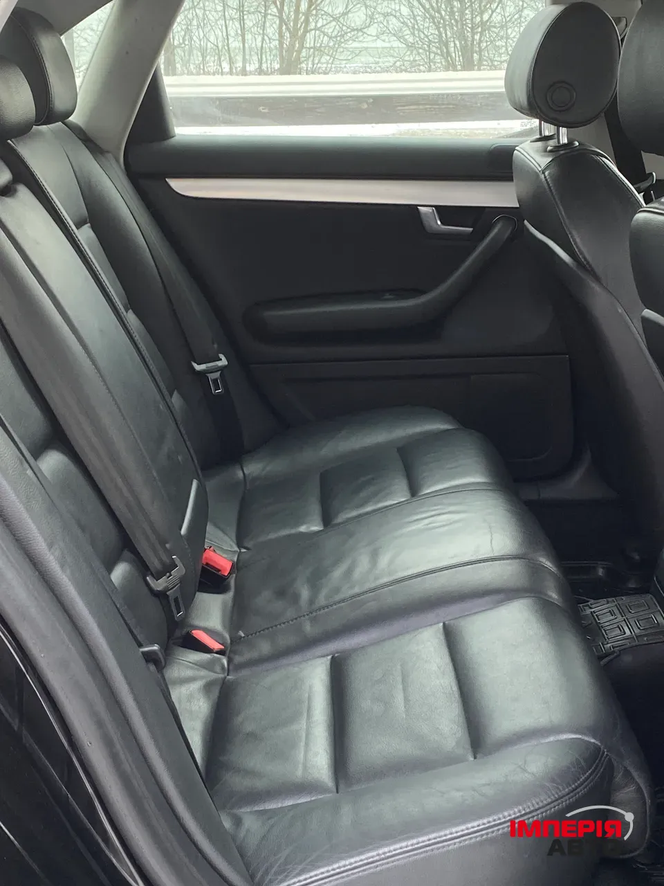 Audi A4 - фото 13