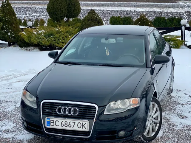 Audi A4 - фото 1