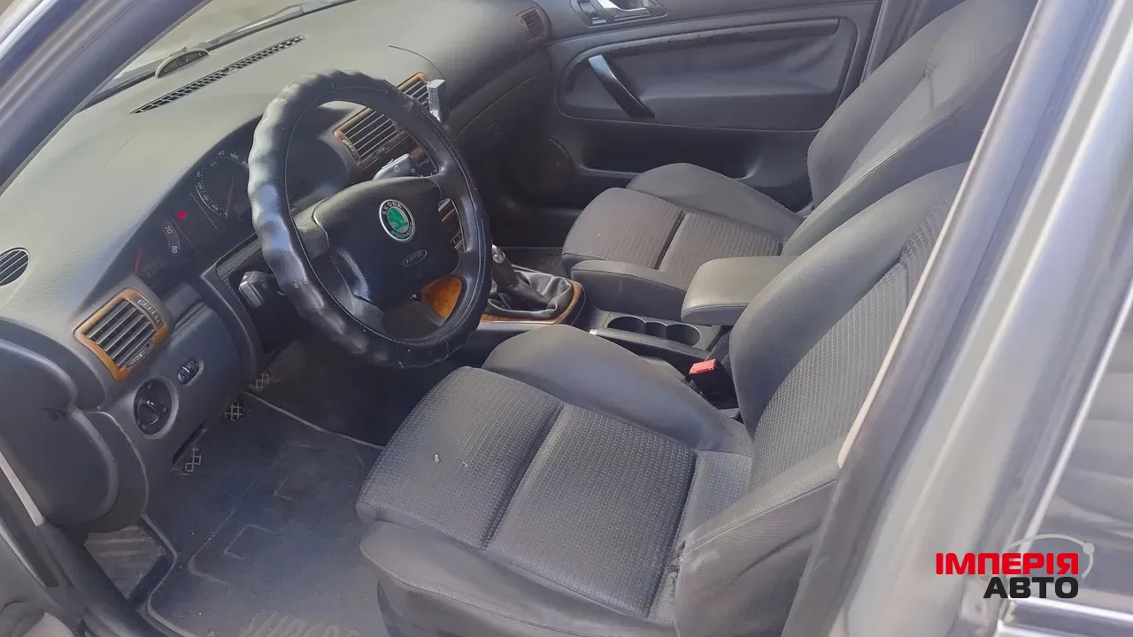 Skoda Superb - фото 12