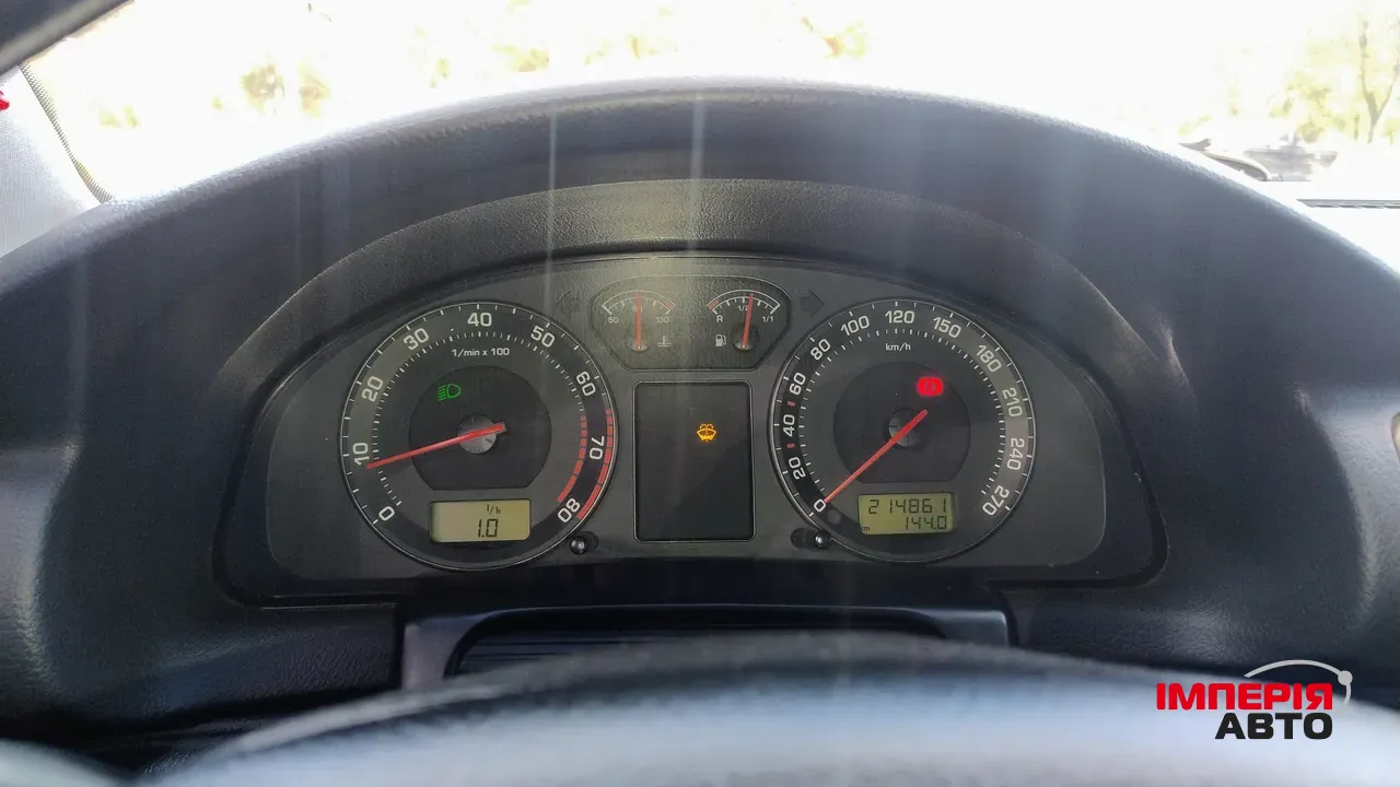 Skoda Superb - фото 11