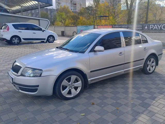 Skoda Superb - фото 1