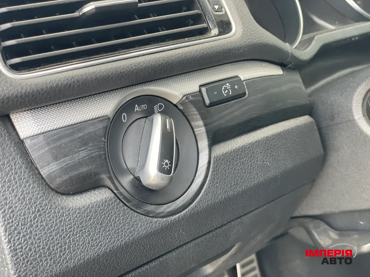 Volkswagen Passat - фото 6