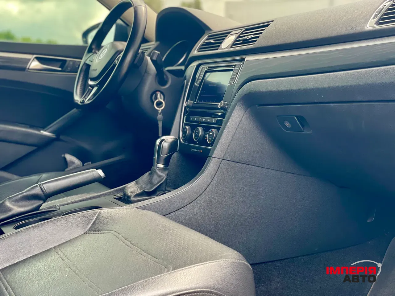 Volkswagen Passat - фото 7