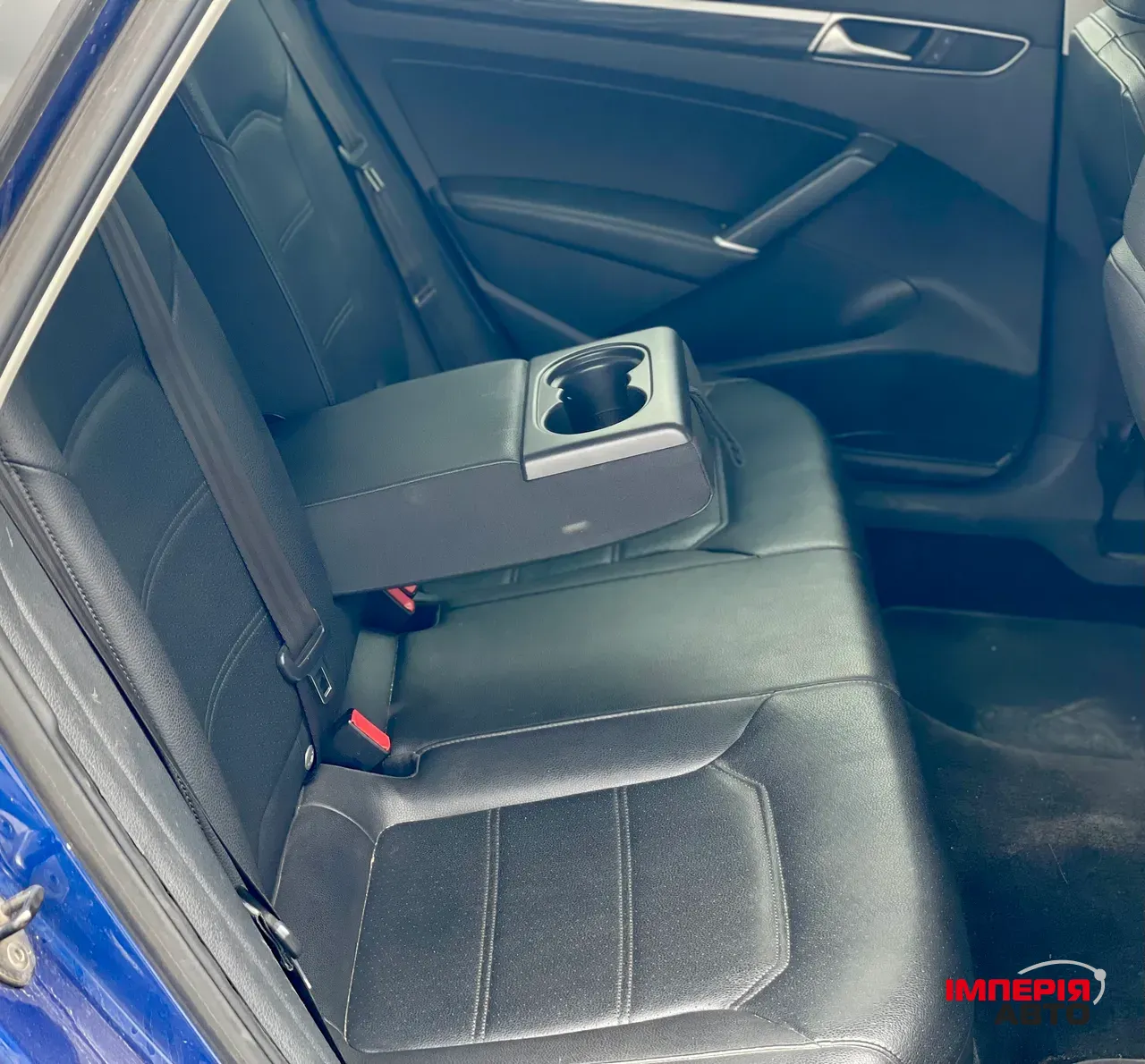 Volkswagen Passat - фото 8