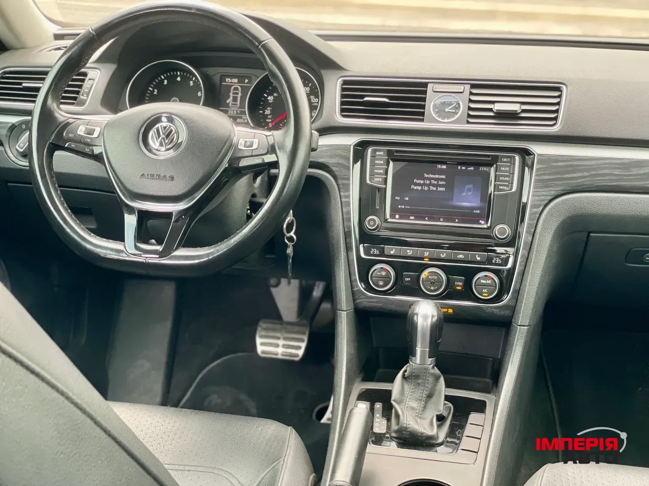 Volkswagen Passat - фото 10