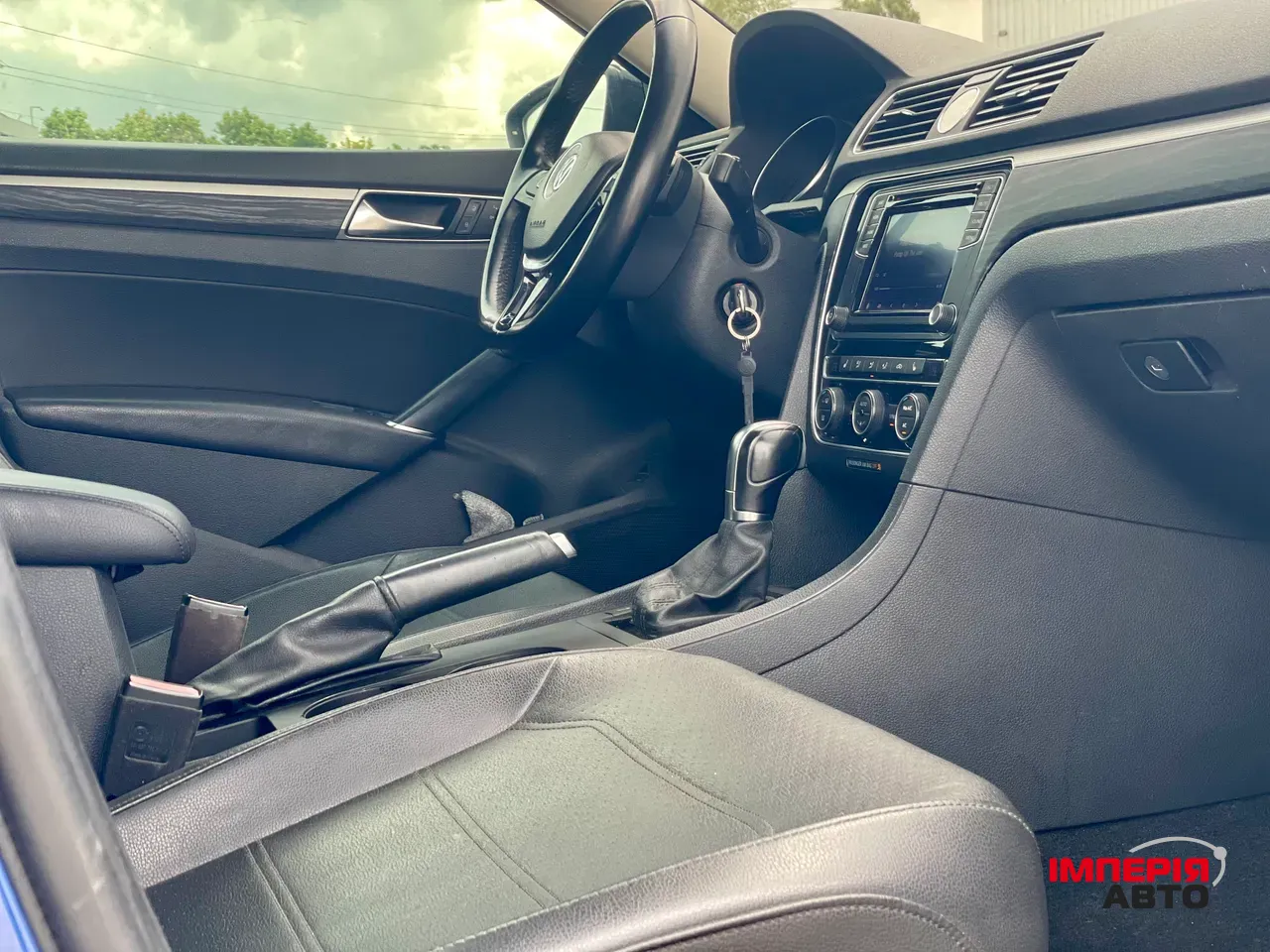 Volkswagen Passat - фото 12