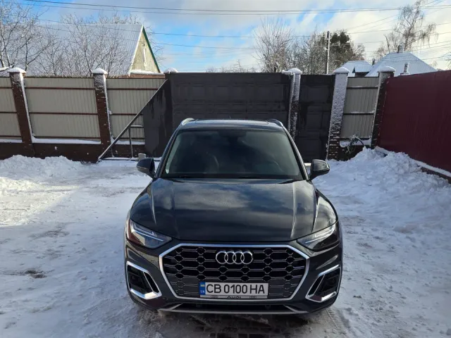 Audi Q5 - фото 1