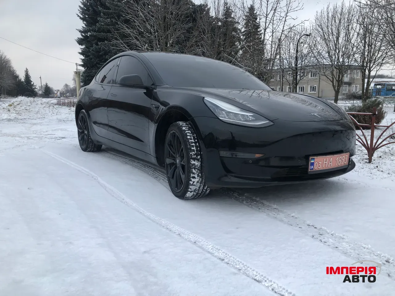Tesla Model 3 - фото 3