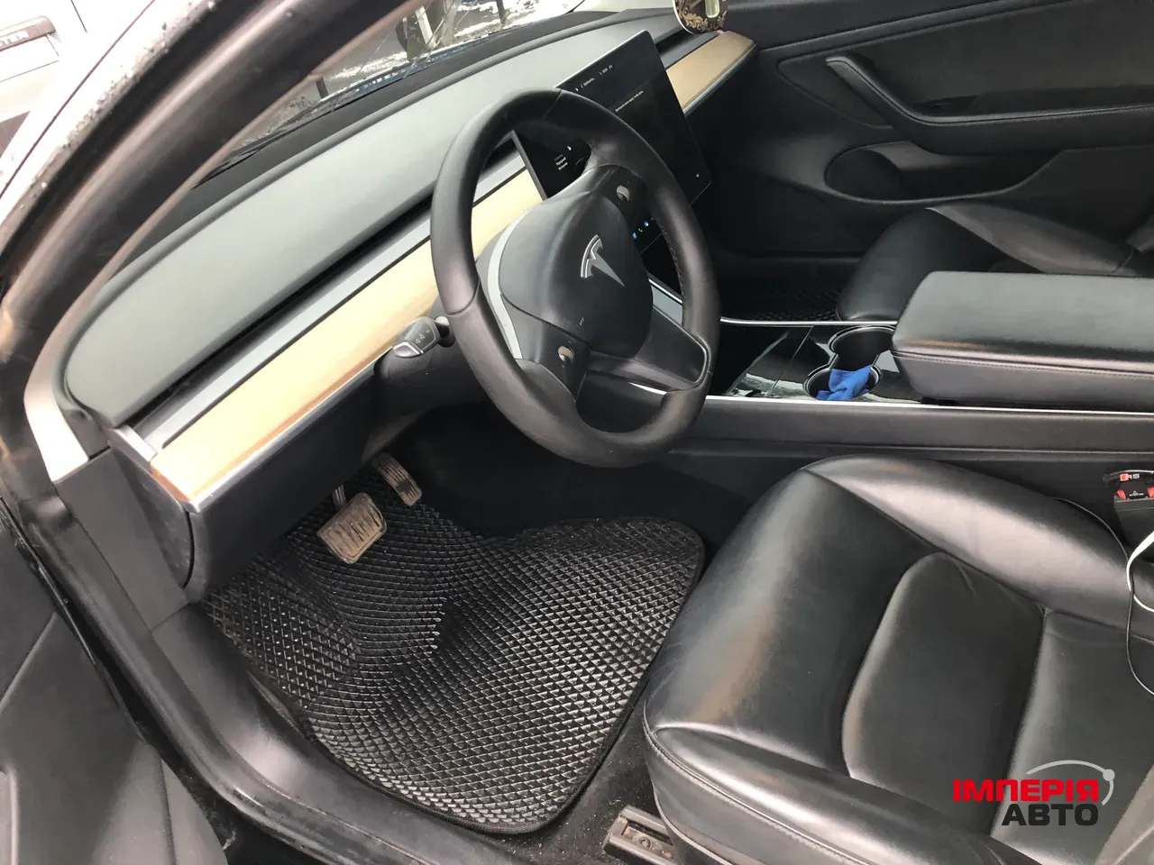 Tesla Model 3 - фото 17