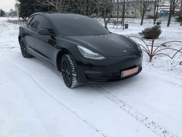 Tesla Model 3 - фото 4