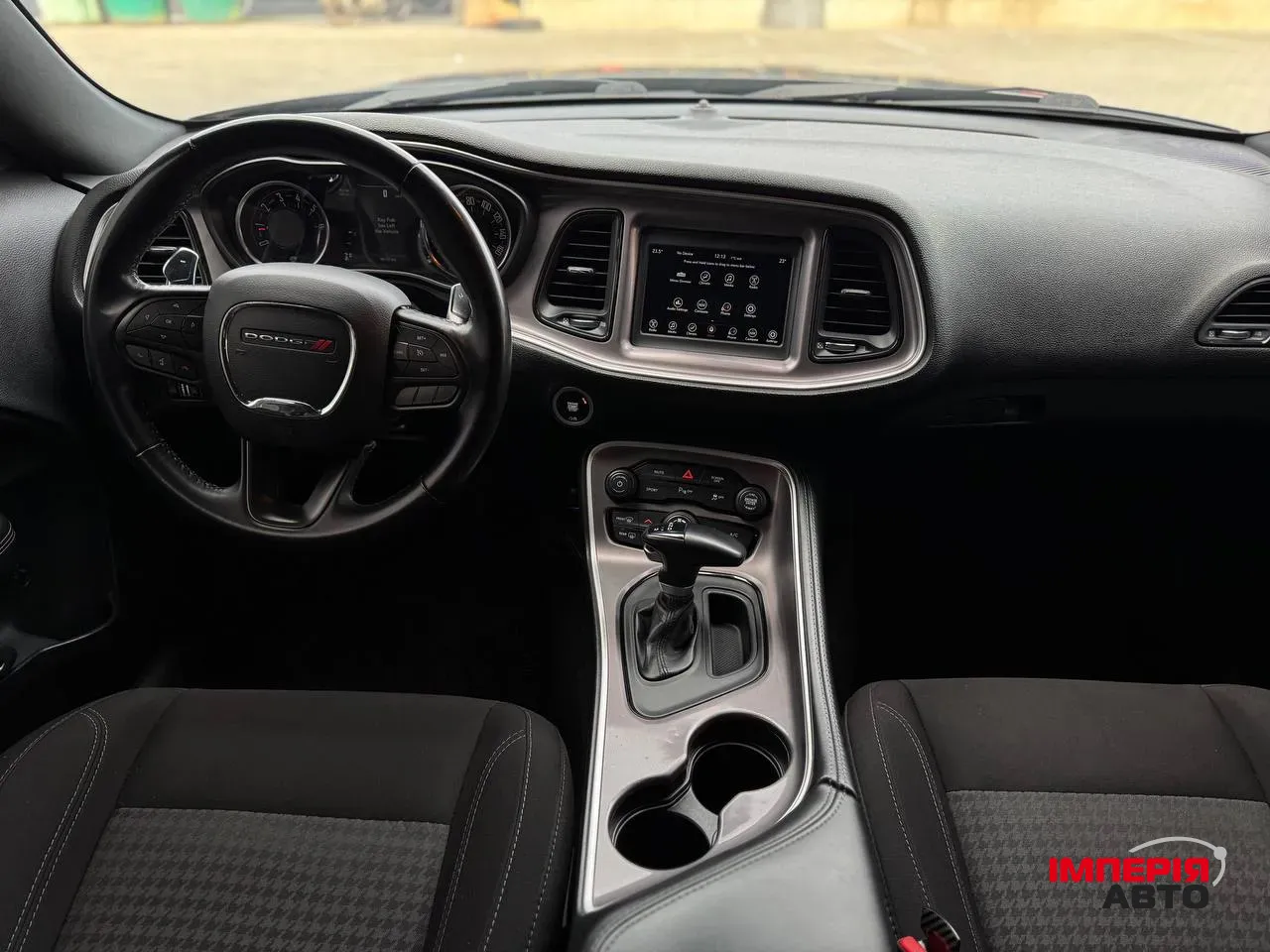 Dodge Challenger - фото 8