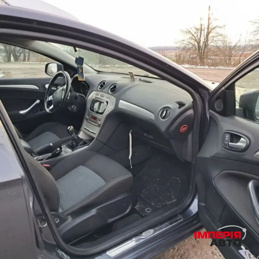 Ford Mondeo - фото 8