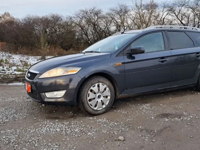 Ford Mondeo - фото 1