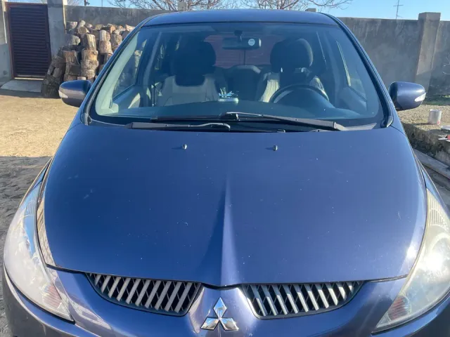 Mitsubishi Grandis - фото 3