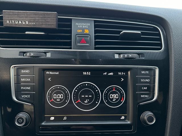 Volkswagen Golf GTI - фото 3