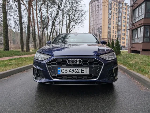 Audi A4 - фото 4