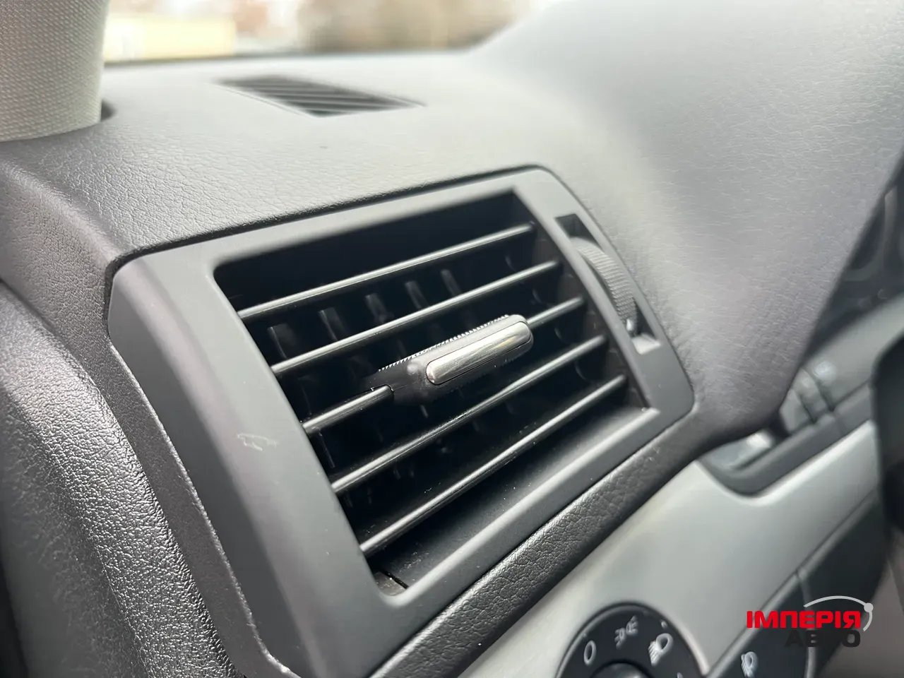 Audi A4 - фото 24