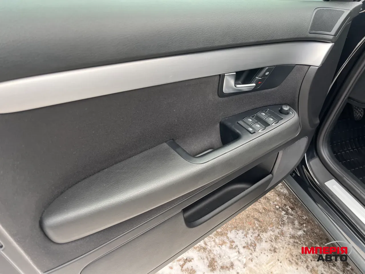 Audi A4 - фото 23