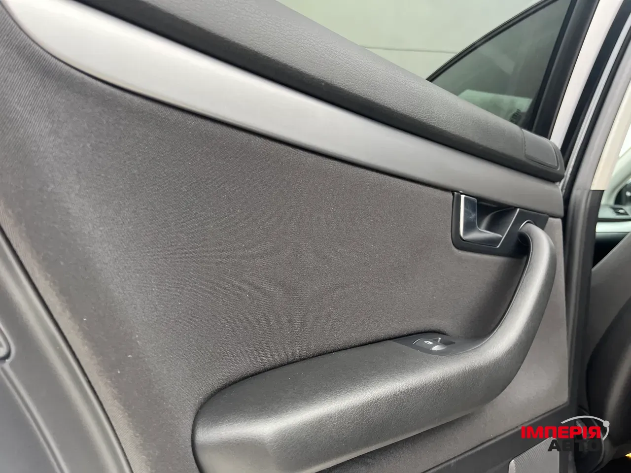 Audi A4 - фото 19