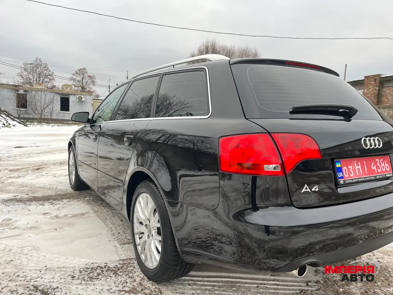 Audi A4 - фото 5