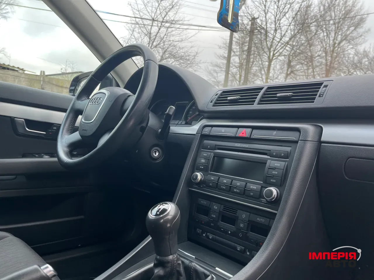 Audi A4 - фото 27