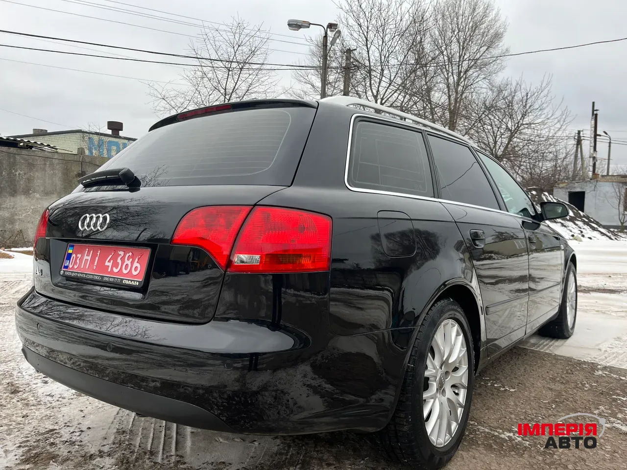 Audi A4 - фото 7