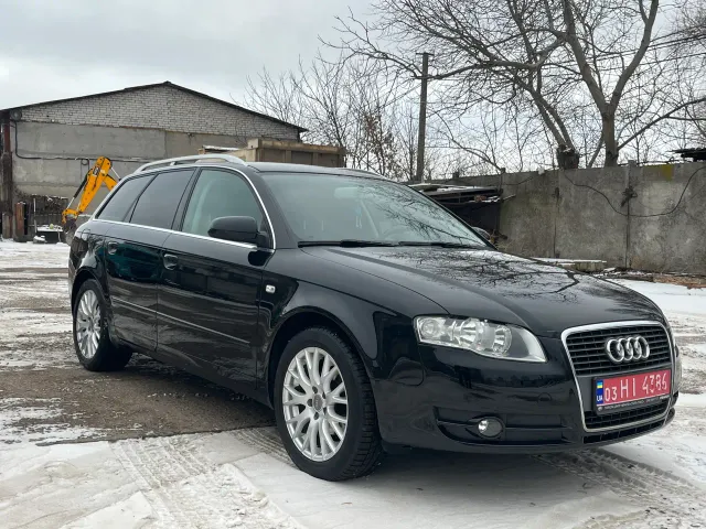 Audi A4 - фото 1