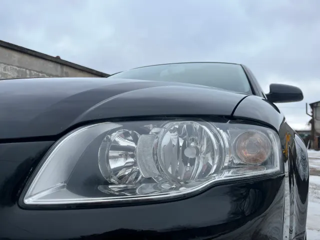 Audi A4 - фото 4