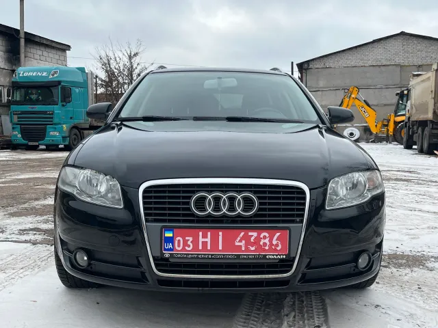 Audi A4 - фото 3