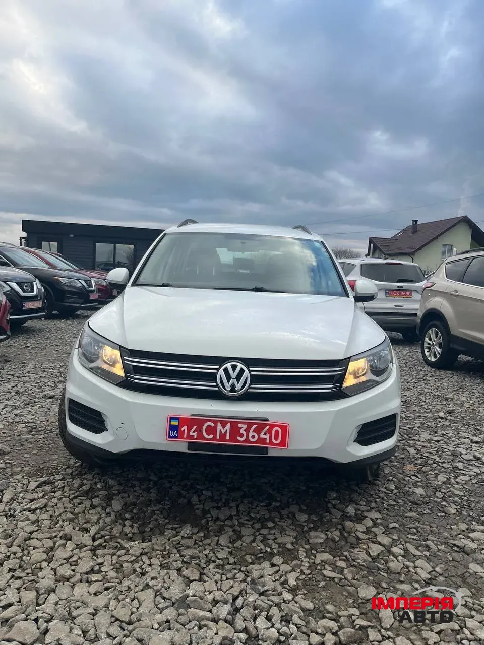 Volkswagen Tiguan - фото 2