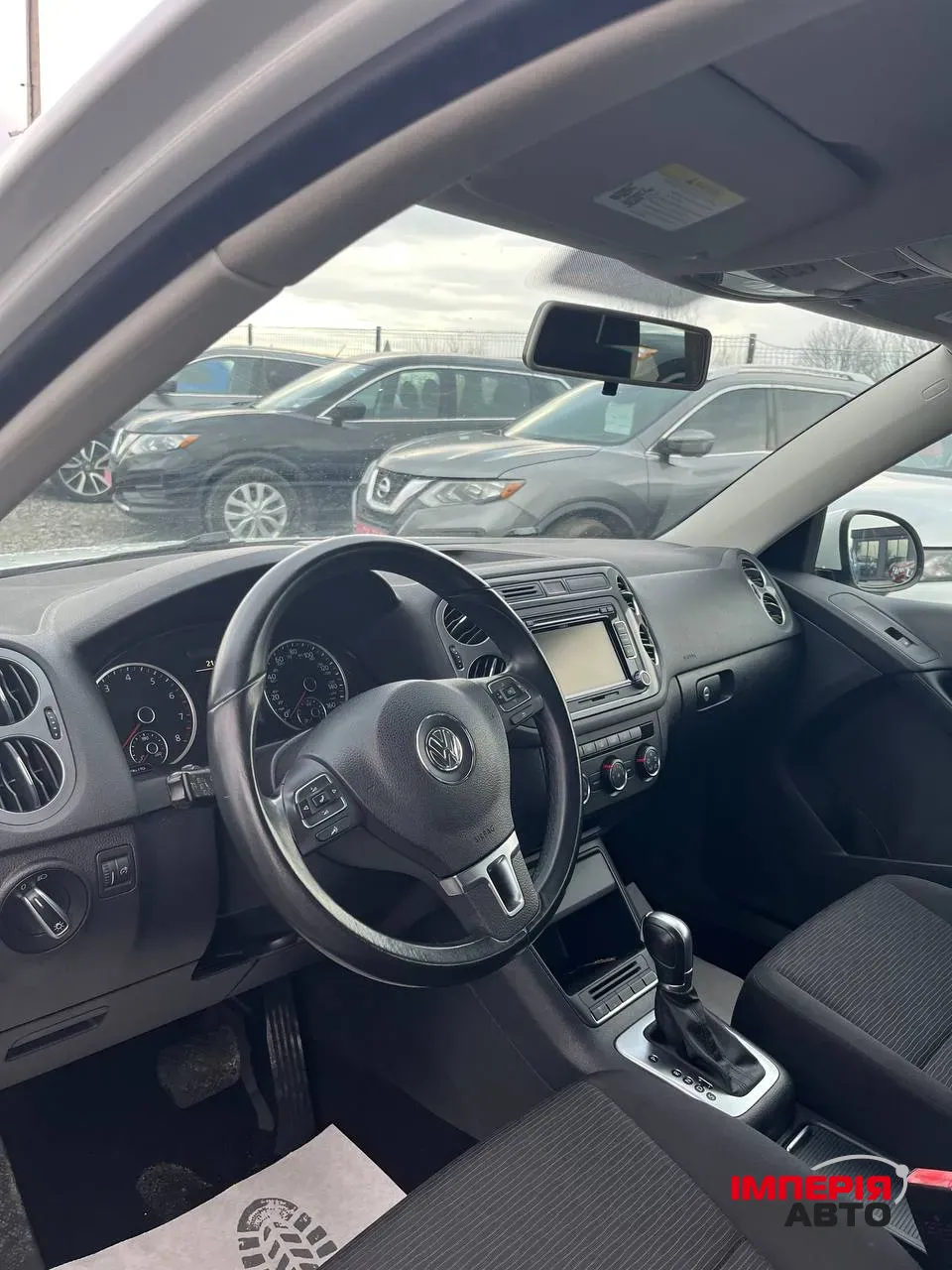 Volkswagen Tiguan - фото 16