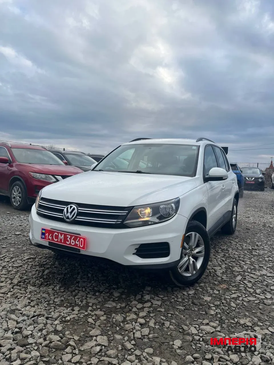 Volkswagen Tiguan - фото 3