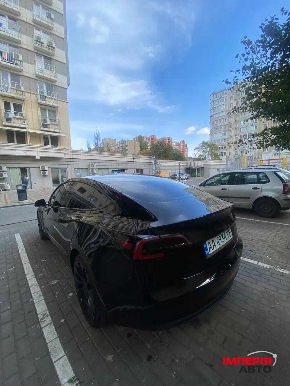 Tesla Model 3 - фото 6
