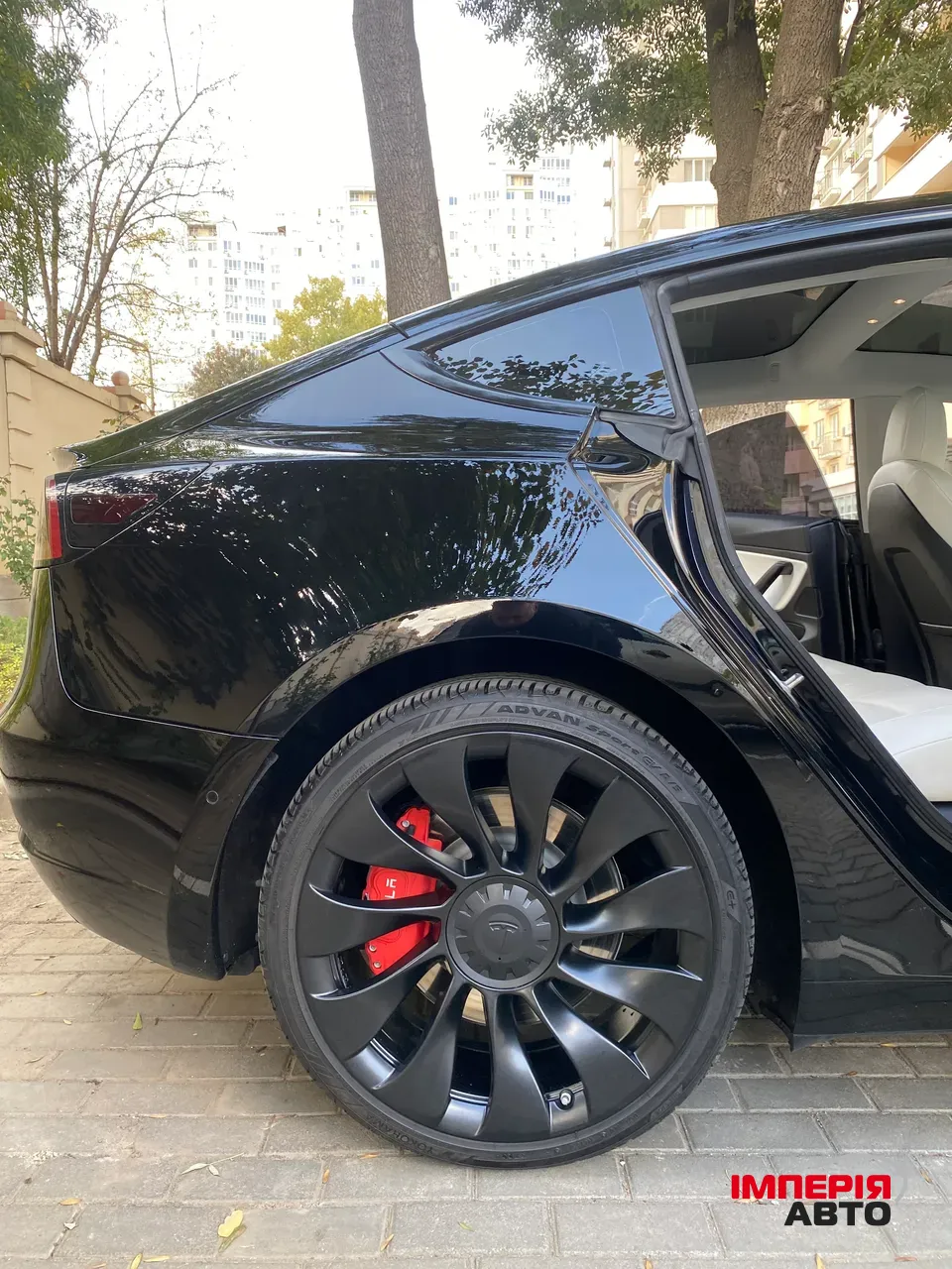 Tesla Model 3 - фото 3