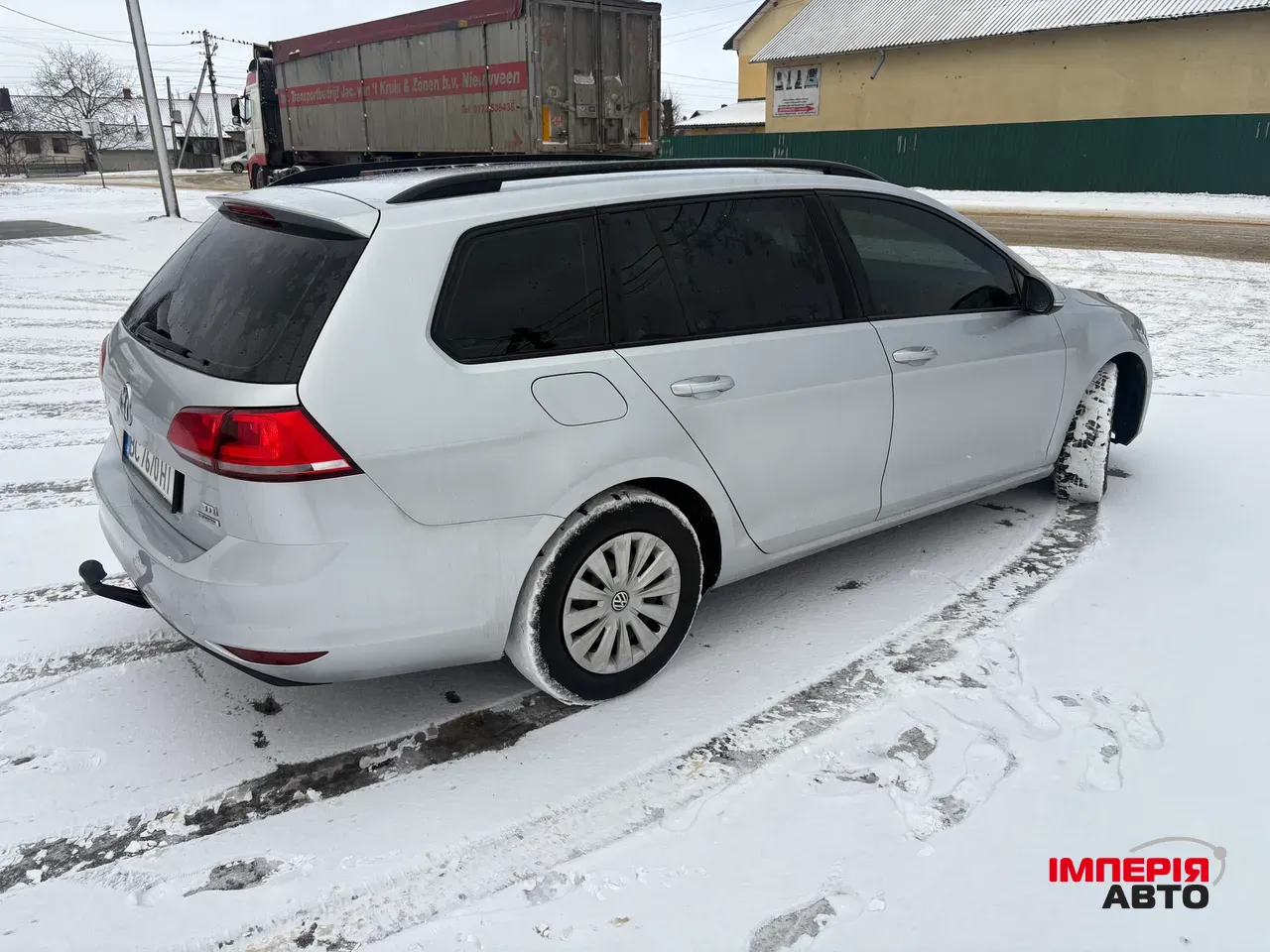 Volkswagen Golf - фото 8